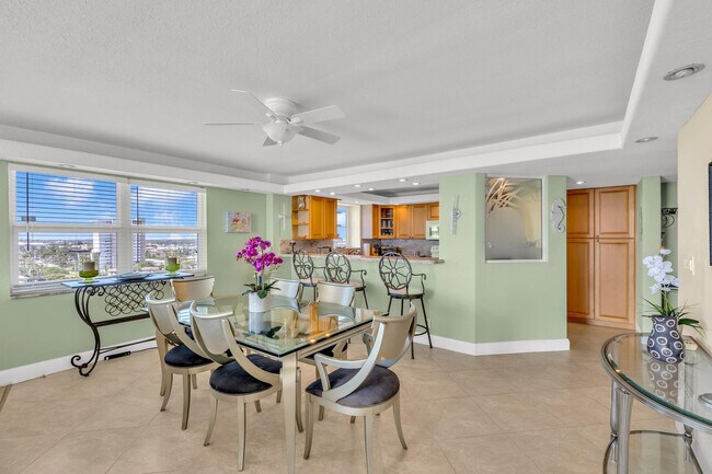 Building Photo - 3000 S Ocean Blvd