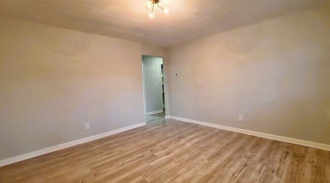 Building Photo - 1327 Credle Rd