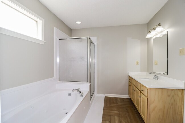 Building Photo - 4713 Shadow Field Ln