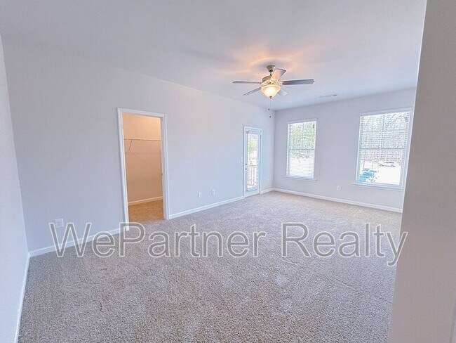 Building Photo - 2586 Mls Cmn Dr