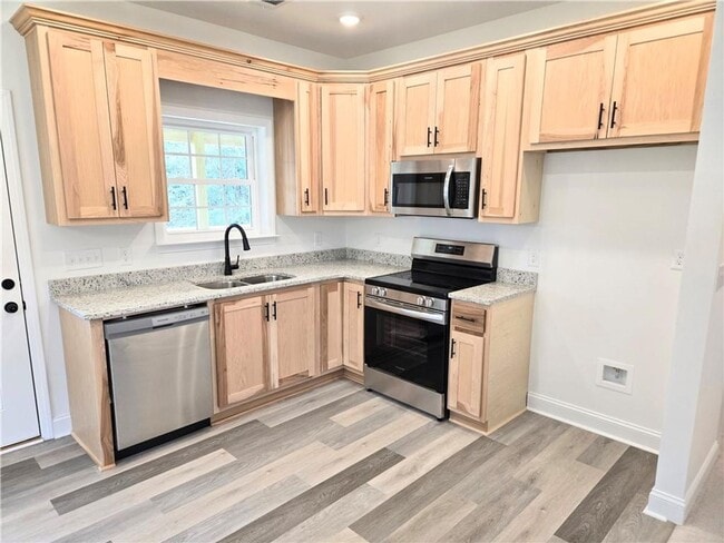 Building Photo - Brand-New Construction Near Auburn University