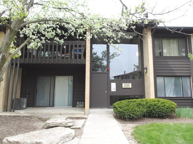 Building Photo - 6158 Knoll Way Dr