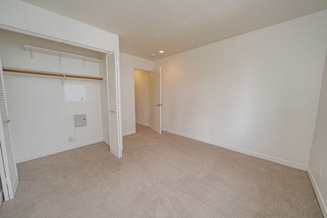 Building Photo - 3930 Shafter Ave
