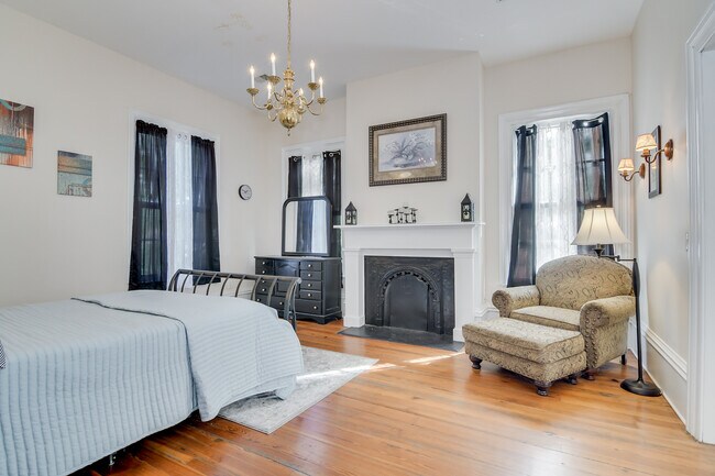 Building Photo - 629 Greene St