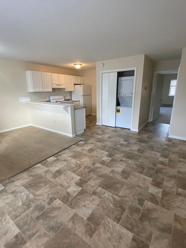 Building Photo - Norwood