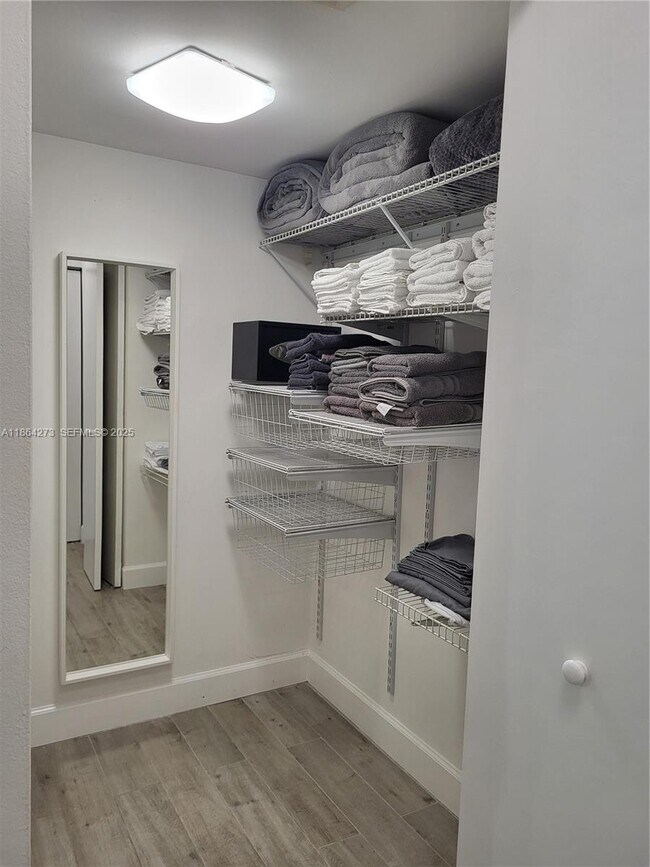 Building Photo - 4555 NW 99th Ave