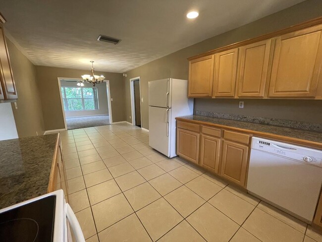 Building Photo - 177 E Laila Dr