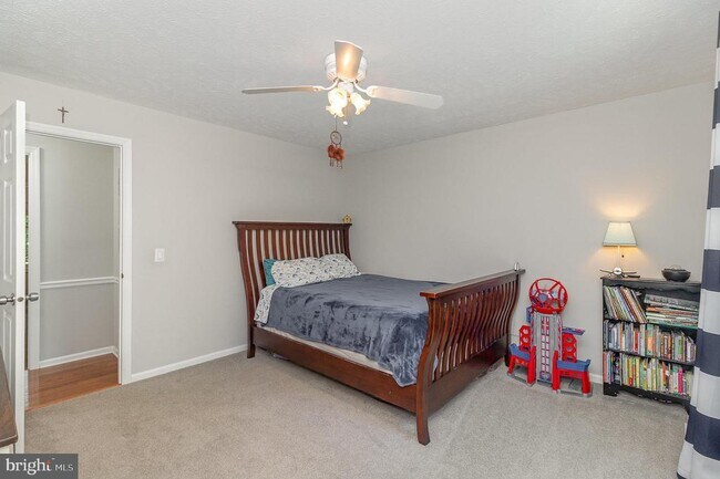 Building Photo - 14807 Statler Dr