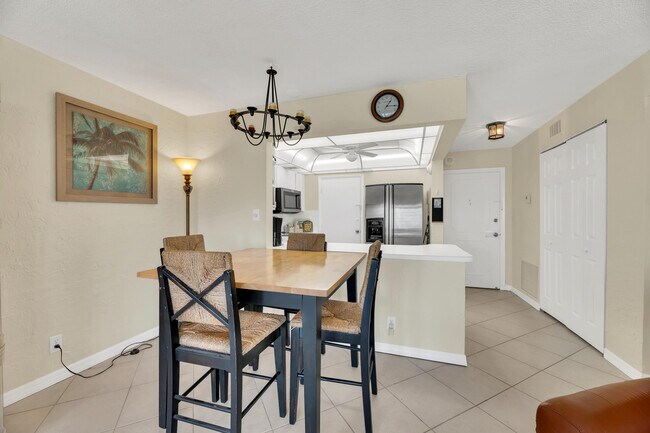 Building Photo - 133 N Pompano Beach Blvd