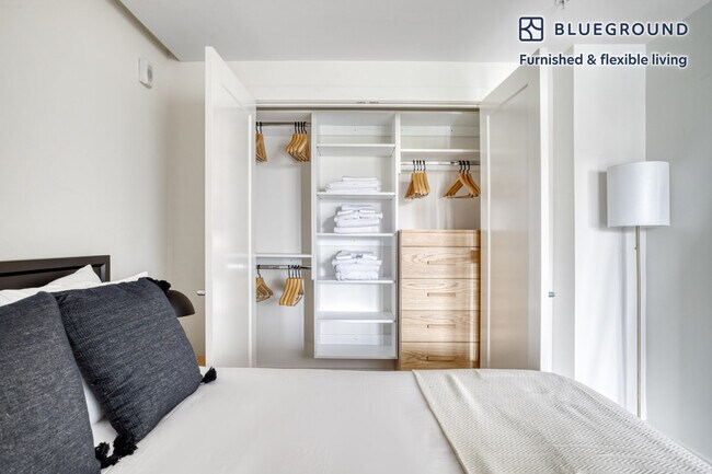 Building Photo - 2009 8th St NW