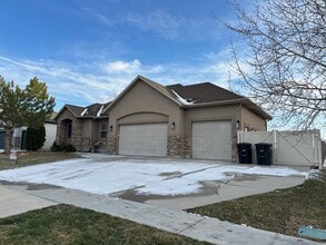 Building Photo - 228 Delgada Ln