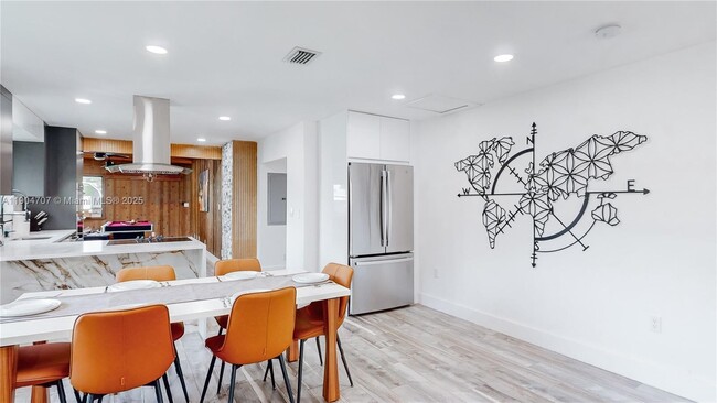 Building Photo - 2525 Garfield St