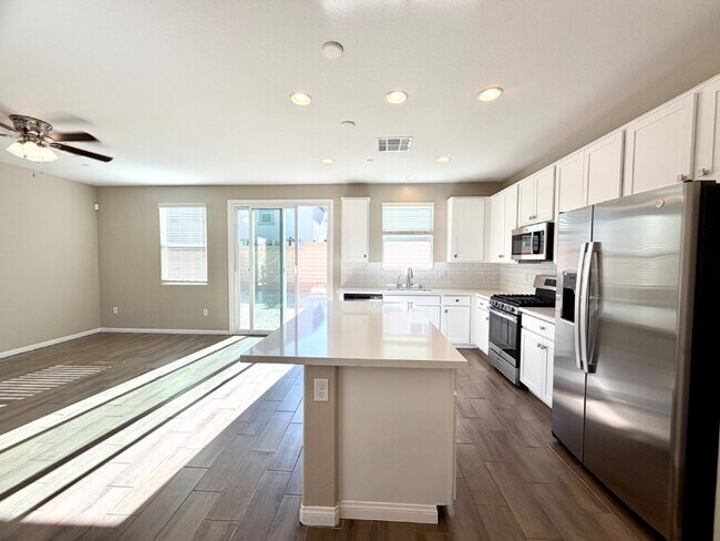Building Photo - HIVE FALL MOVE-IN SPECIAL: NEWER 2024 BUILD | GATED COMMUNITY | SOLAR INCLUDED