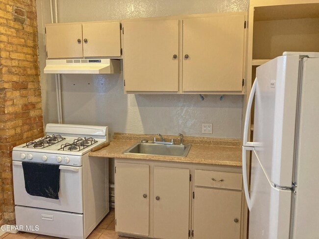 Building Photo - 1308 Montana Ave