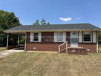 Building Photo - 413 Springview Dr