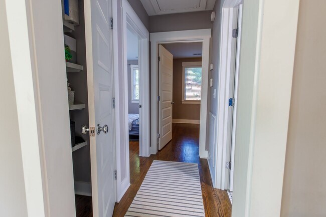 Building Photo - **APPLICATIONS APPROVED!**  Beautiful East Nashville Home on Porter for Lease!!