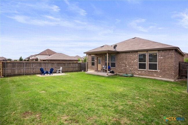 Building Photo - 1203 Daffodil Dr