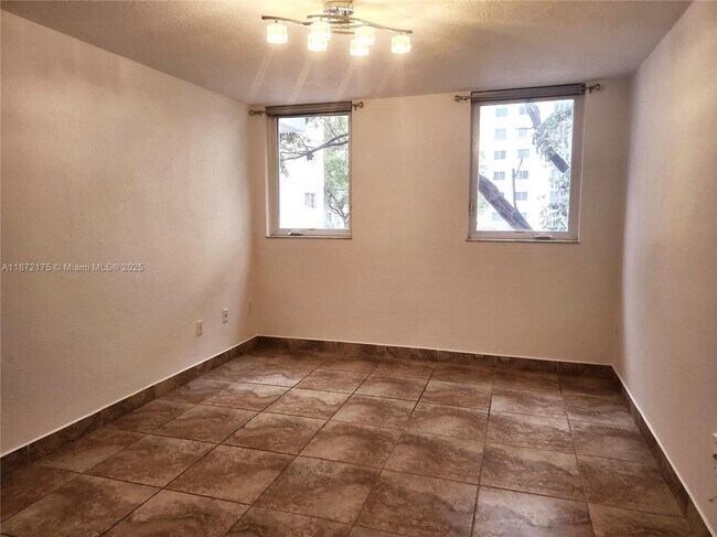 Building Photo - 1666 West Ave