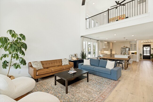 Building Photo - 3112 Blake Dr