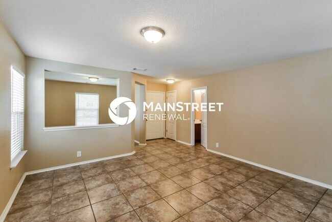 Building Photo - 3 Bedroom Pet-Friendly Home in San Antonio...
