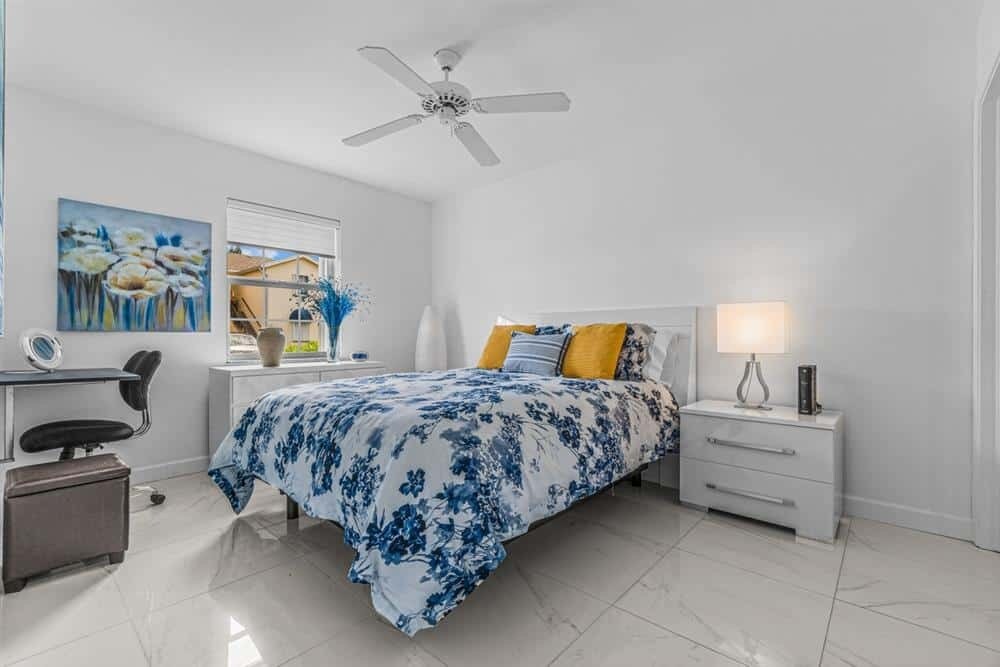 Building Photo - 119 Waterside Dr