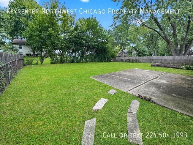 Building Photo - 740 Portree Ln