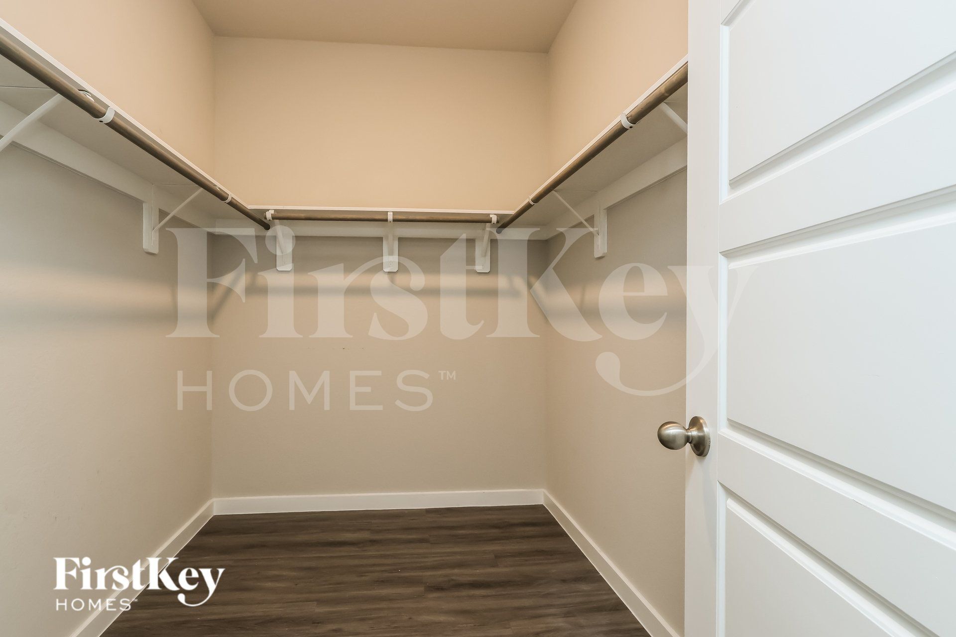 Building Photo - 434 S Centro Cir