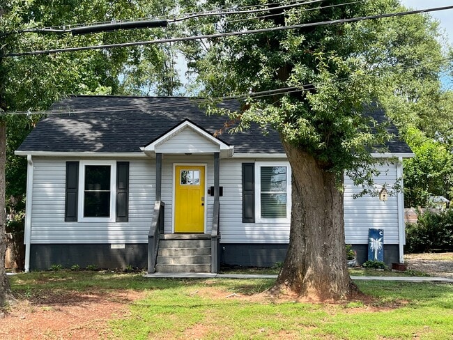Building Photo - 311 Paris Mountain Ave