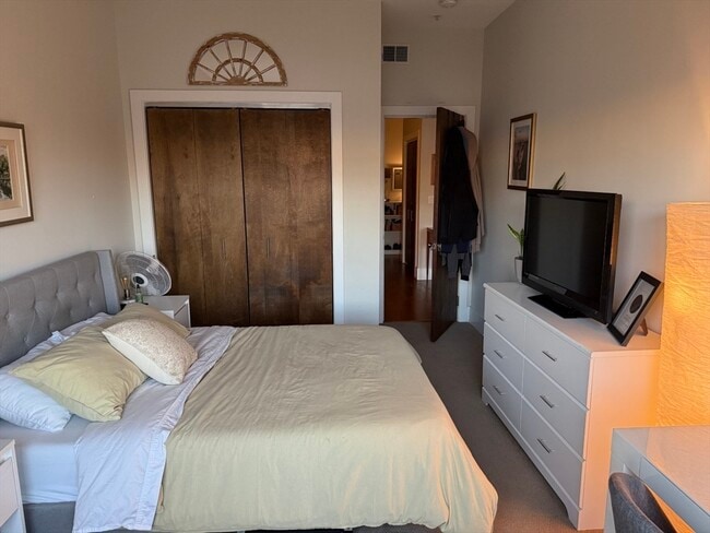 Building Photo - 154 W 2nd St