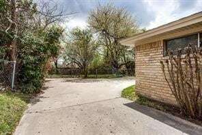 Building Photo - 1400 Quill Dr