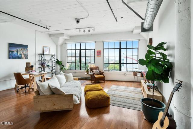 Building Photo - 200 N San Fernando Rd