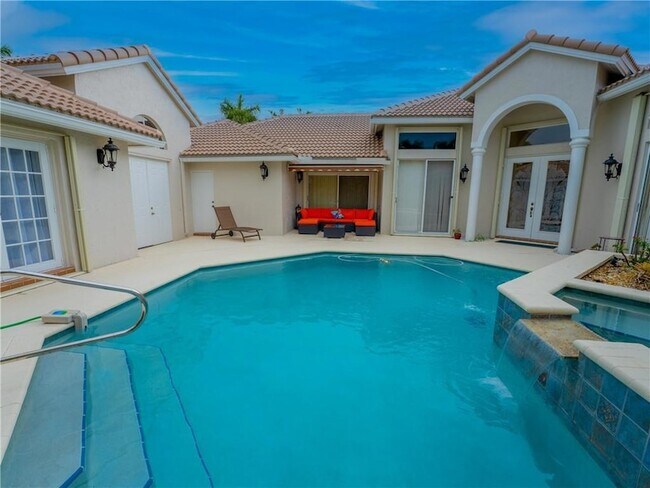 Building Photo - 20107 Ocean Key Dr