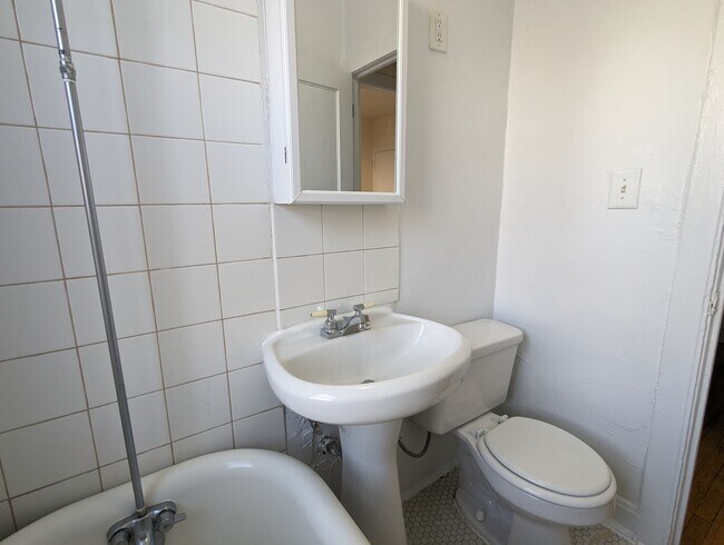Building Photo - 3308 W Schubert Ave