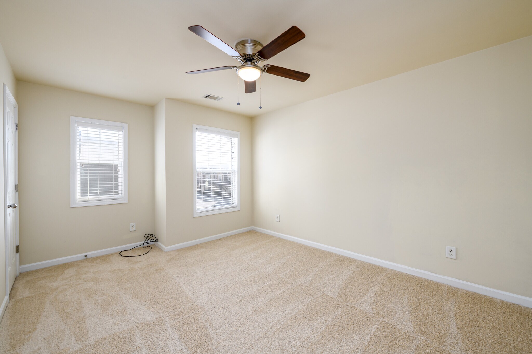 Building Photo - 1670 Granville Ct