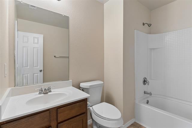 Building Photo - 308 Laurel Ln