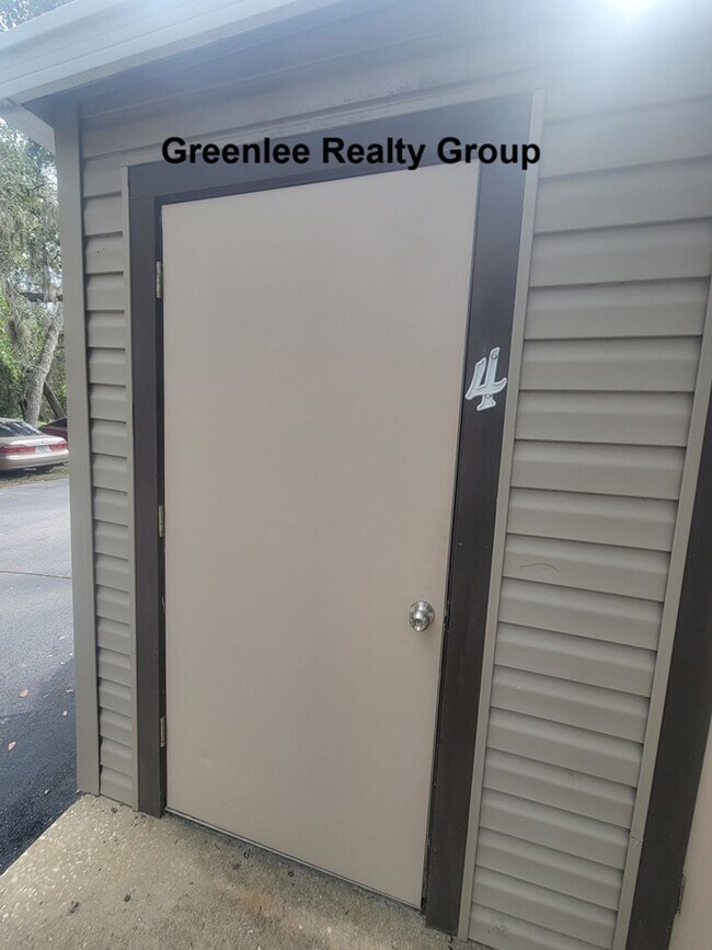 Building Photo - Don’t Miss This Spacious 3 Bedroom / 2 Bath Condo in Baywood Meadows!