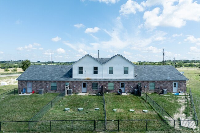Building Photo - 127 Bennett Hills Dr