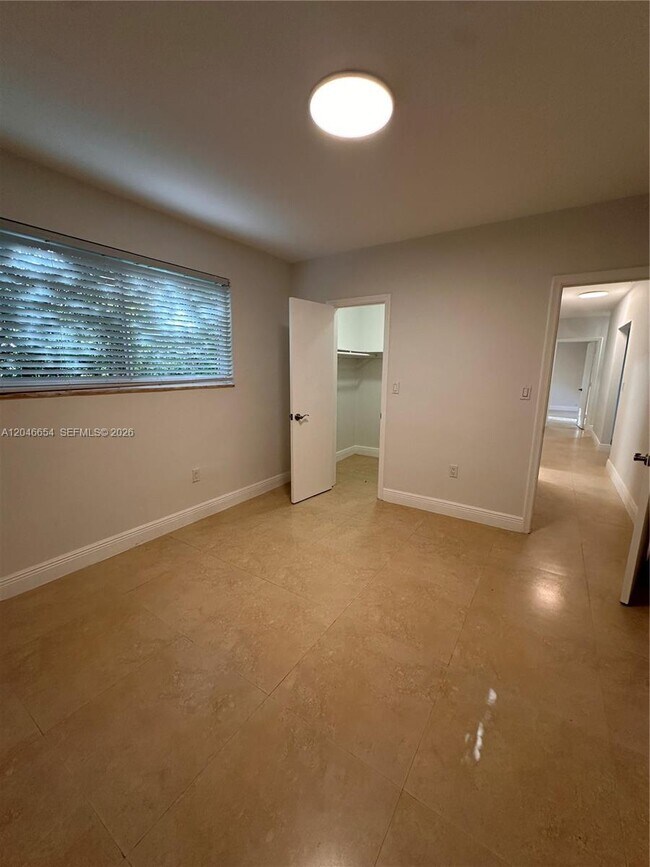 Building Photo - Cotorro Avenue, Coral Gables, FL 33146 - 3 BR 2 BA single-family home