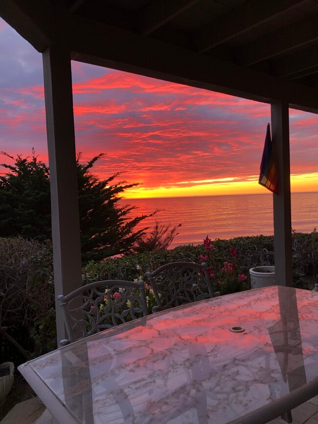 Building Photo - The Pearl of Pacifica