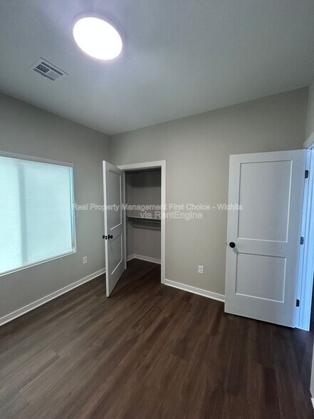 Building Photo - 1965 Cody