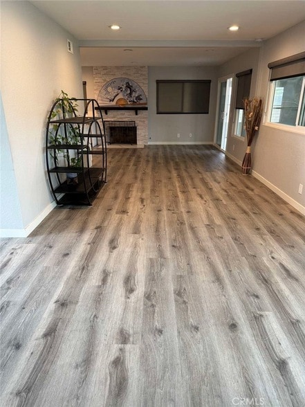 Building Photo - 408 N Flower St