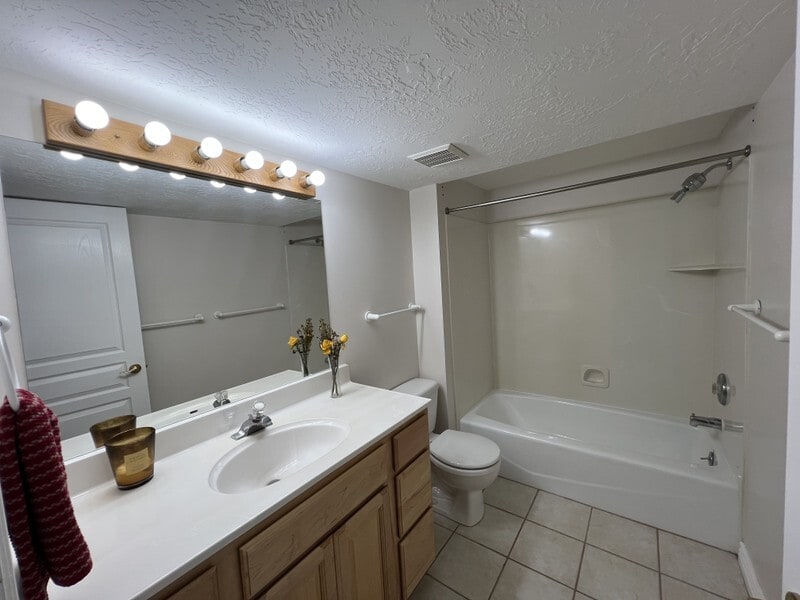 Building Photo - 1219 Bridle Trail Rd