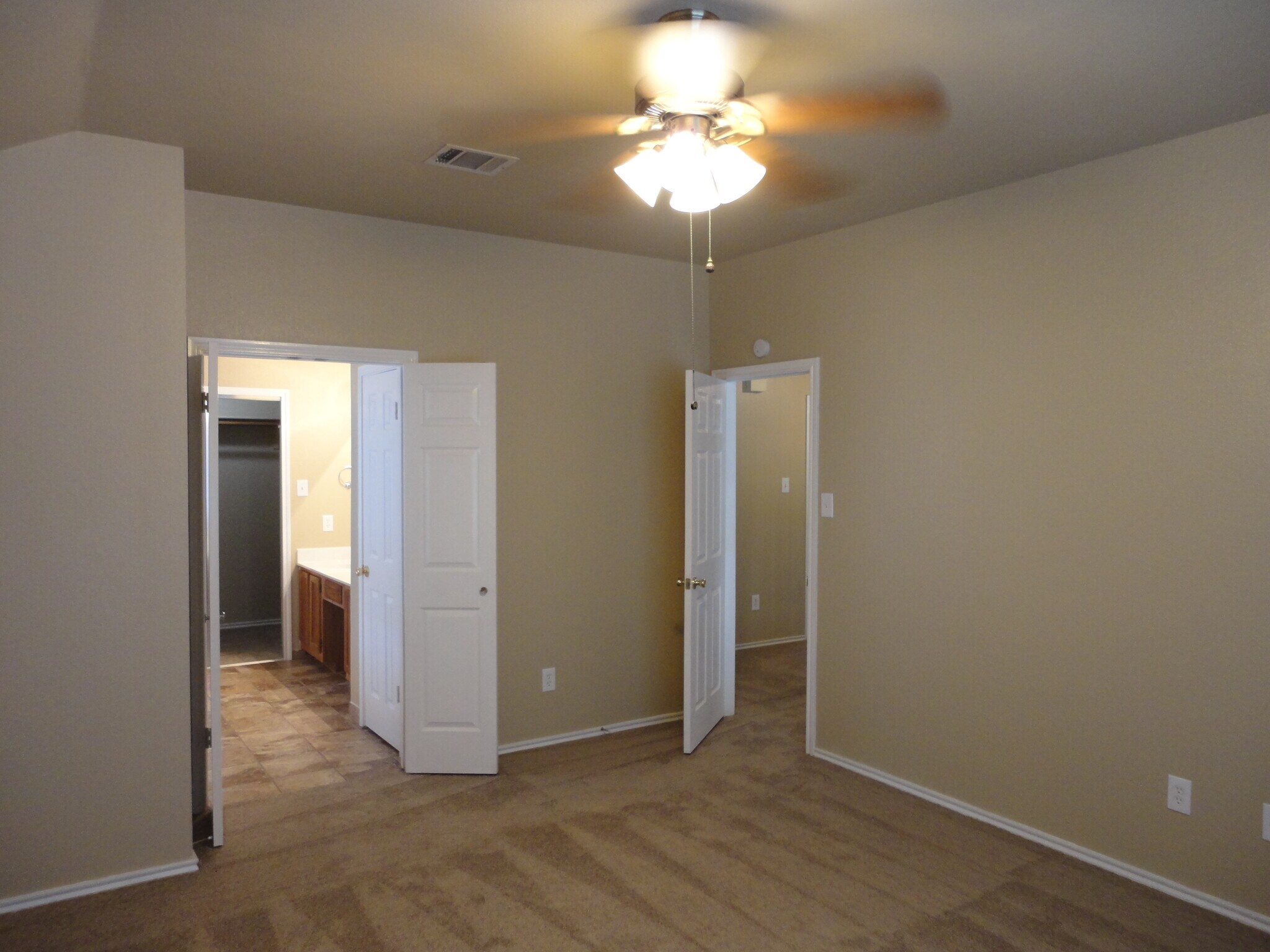 Building Photo - 1114 Black Locust Drive West