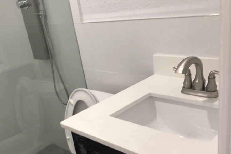 Building Photo - 634 SE 4th Pl