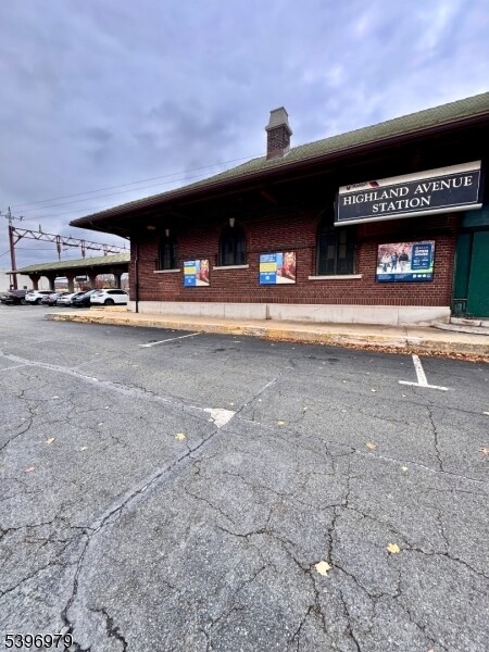 Building Photo - 537 Scotland Rd