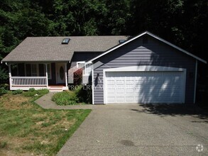 Building Photo - Beautiful 3 Bedroom, 1.75 Bathroom Welling...