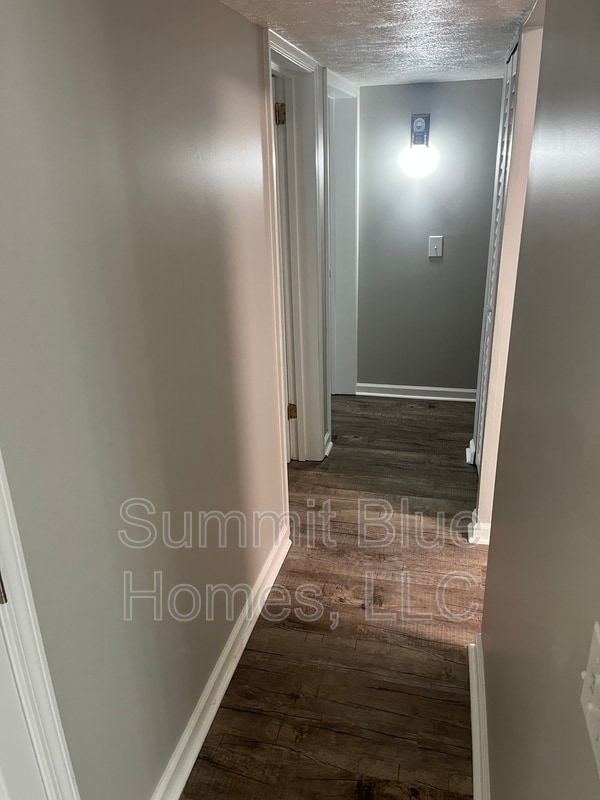 Building Photo - 555 N Dupont Ave