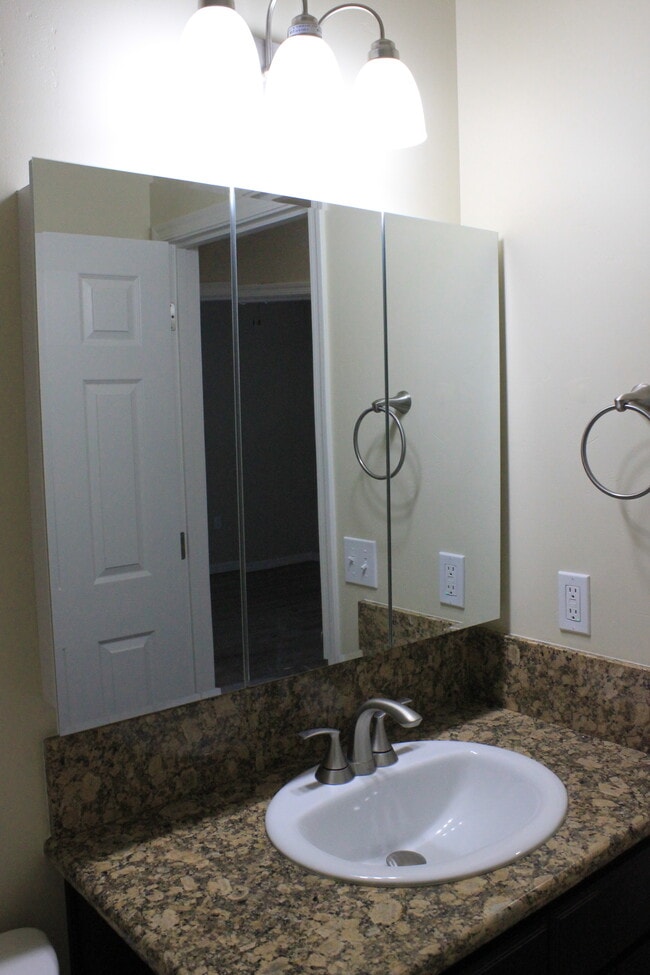 Building Photo - 9847 Prescott Dr