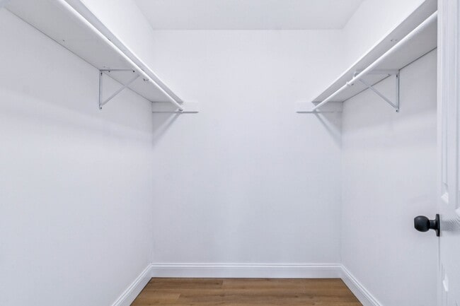 Building Photo - 3233 Wolcott St