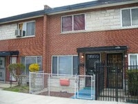 Building Photo - 1301 E 75th St